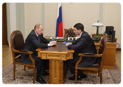 Prime Minister Vladimir Putin meeting with Minister of Telecommunications and Mass Media Igor Shchegolev|30 june, 2009|13:39