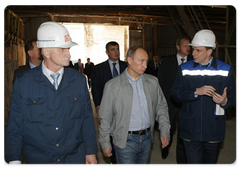 В.В.Путин осмотрел глиноземный цех завода ЗАО «БазэлЦемент-Пикалево»|4 июня, 2009|17:56