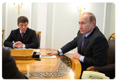 Prime Minister Vladimir Putin chairing the meeting on the progress of work undertaken by Olympstroi|6 june, 2009|16:16