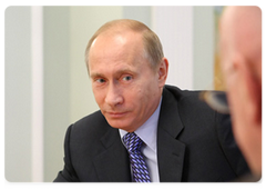 Prime Minister Vladimir Putin chairing the meeting on the progress of work undertaken by Olympstroi|6 june, 2009|16:23