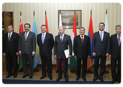 Prime Minister Vladimir Putin met with the heads of Eurasec member states|9 june, 2009|15:59