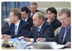 Prime Minister Vladimir Putin speaking at the Eurasec Interstate Council|9 june, 2009|17:13