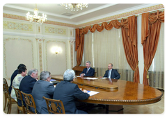 Prime Minister Vladimir Putin during a meeting with leaders of the Federation Council|14 july, 2009|15:40