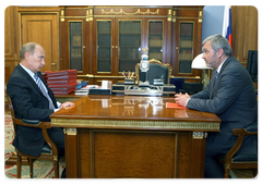 Prime Minister Vladimir Putin holding talks with Valentin Uiba, Head of the Federal Medical-Biological Agency|15 july, 2009|12:56