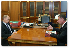 Prime Minister Vladimir Putin held talks with Alexei Savinov, Head of the Federal Agency for Forestry