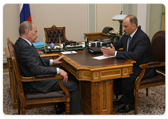 Prime Minister Vladimir Putin meeting with the Chairman of Vnesheconombank, Vladimir Dmitriev|18 july, 2009|13:29