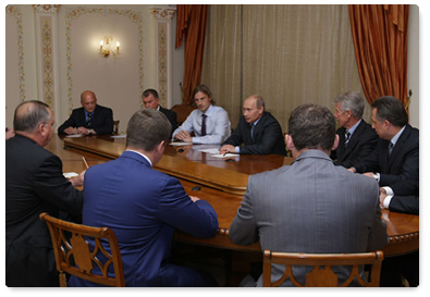 Prime Minister Vladimir Putin met with the management team of Tom Tomsk Football Club and businesspeople interested in partnership with the club