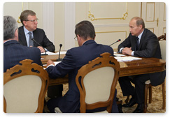 Prime Minister Vladimir Putin chaired a meeting on the guidelines of budgetary policy and the federal budgetary blueprint for 2010 and the 2011-2012 planning period