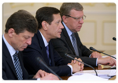 Deputy Prime Ministers Dmitry Kozak, Alexander Zhukov and Alexei Kudrin attending a meeting in Novo-Ogaryovo on the guidelines of budgetary policy and the federal budgetary blueprint for 2010 and the 2011-2012 planning period|21 july, 2009|16:51