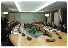 Prime Minister Vladimir Putin chairing a meeting on the banking system|22 july, 2009|20:08