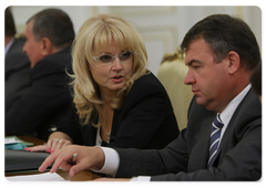 Minister of Defence Anatoly Serdyukov, and Minister of Healthcare and Social Development Tatyana Golikova at the meeting of the Government Presidium|23 july, 2009|17:19