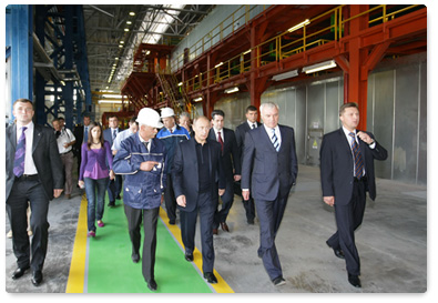 Prime Minister Vladimir Putin attended symbolic commissioning of Russia’s only mill producing heavy-gauge plate at the Magnitogorsk Iron and Steel Works