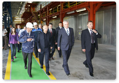 Prime Minister Vladimir Putin attended symbolic commissioning of Russia’s only mill producing heavy-gauge plate at the Magnitogorsk Iron and Steel Works