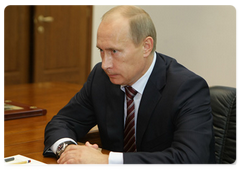Prime Minister Vladimir Putin held a working meeting with the Governor of the Chelyabinsk Region, Pyotr Sumin|24 july, 2009|18:59