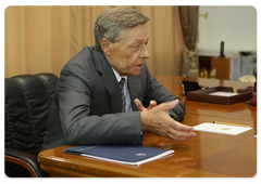 The Governor of the Chelyabinsk Region, Pyotr Sumin at a working meeting with  Prime Minister Vladimir Putin|24 july, 2009|19:02