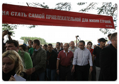 Prime Minister Vladimir Putin at the Seliger-2009 youth camp in the Tver Region, where the National Educational Forum is taking place|27 july, 2009|12:05