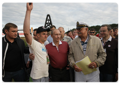 Prime Minister Vladimir Putin at the Seliger-2009 youth camp in the Tver Region, where the National Educational Forum is taking place|27 july, 2009|14:17