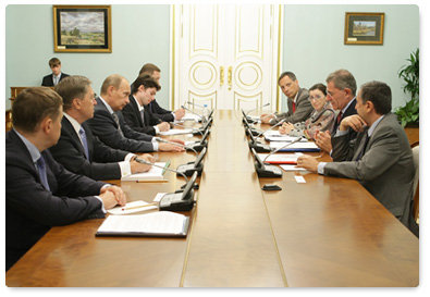 Prime Minister Vladimir Putin held a meeting with GDF Suez Chairman and CEO Gérard Mestrallet