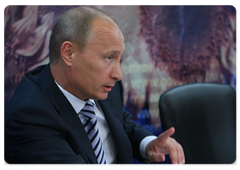 Prime Minister Vladimir Putin holding a meeting on the preparations for and the start of the grain harvesting season in 2009|3 july, 2009|16:54