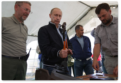 Владимир Путин в рамках рабочей поездки в Хабаровский край побывал на острове Чкалова в Охотском море