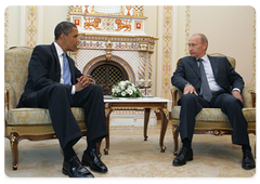 Prime Minister Vladimir Putin meeting with US President Barack Obama|7 july, 2009|10:08