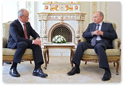 Prime Minister Vladimir Putin met with Berthold Huber, Chairman of the IG Metall trade union