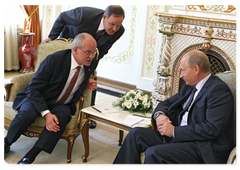 Prime Minister Vladimir Putin meeting with Berthold Huber, President of German metalworkers’ union IG Metall|7 july, 2009|13:48