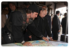 Prime Minister Vladimir Putin visiting the Night Wolves motorcycle club headquarters|7 july, 2009|16:50