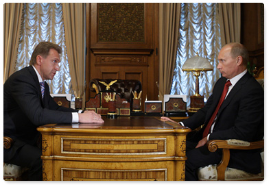 Prime Minister Vladimir Putin met with First Deputy Prime Minister Igor Shuvalov