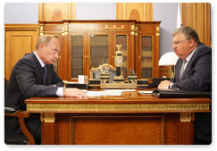 Prime Minister Vladimir Putin met with head of the Federal Customs Service Andrei Belyaninov