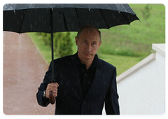 Председатель Правительства Российской Федерации В.В.Путин посетил остров Валаам, где вместе с Патриархом Московским и всея Руси Кириллом осмотрел Валаамский монастырь|9 июля, 2009|20:26