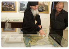 Председатель Правительства Российской Федерации В.В.Путин посетил остров Валаам, где вместе с Патриархом Московским и всея Руси Кириллом осмотрел Валаамский монастырь|9 июля, 2009|20:37