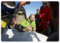 Владимир Путин в рамках рабочей поездки в Хабаровский край побывал на острове Чкалова в Охотском море|31 июля, 2009|12:05