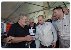 Prime Minister Vladimir Putin, on a working visit to the Siberian Federal District, descended to the bottom of Lake Baikal aboard a Mir submersible|1 august, 2009|12:57