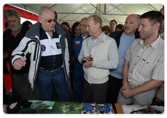 Prime Minister Vladimir Putin, on a working visit to the Siberian Federal District, descended to the bottom of Lake Baikal aboard a Mir submersible|1 august, 2009|13:00