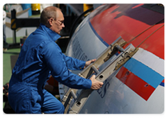 Prime Minister Vladimir Putin, on a working visit to the Siberian Federal District, descended to the bottom of Lake Baikal aboard a Mir submersible|1 august, 2009|13:08
