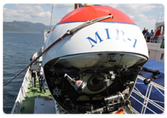 Prime Minister Vladimir Putin, on a working visit to the Siberian Federal District, descended to the bottom of Lake Baikal aboard a Mir submersible|1 august, 2009|13:12