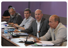 The Russian Prime Minister holding a meeting on environmental protection and security during his visit to the Irkutsk Region|1 august, 2009|16:18