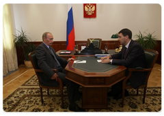 Prime Minister Vladimir Putin holding a working meeting with the Minister of Telecommunications and Mass Media, Igor Shchyogolev|11 august, 2009|16:26