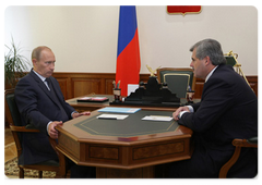 Prime Minister Vladimir Putin meeting with Dmitry Dmitriyenko, the Governor of the Murmansk Region|13 august, 2009|16:39