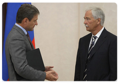 From left: Krasnodar Territory Governor Alexander Tkachev and State Duma Speaker Boris Gryzlov before a meeting of the presidium of the Presidential Council for the Implementation of Priority National Projects and Demographic Policy|14 august, 2009|16:29