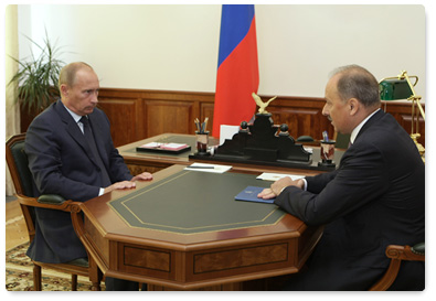 Prime Minister Vladimir Putin met with Chairman of Vnesheconombank Vladimir Dmitriyev