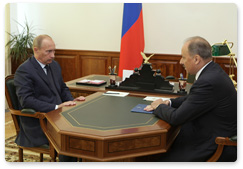 Prime Minister Vladimir Putin met with Chairman of Vnesheconombank Vladimir Dmitriyev