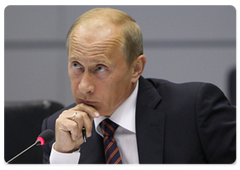 Prime Minister Vladimir Putin chairing a telephone conference on the Sayano-Shushenskaya Hydropower Plant disaster at the National Emergency Management Centre of the Ministry of Civil Defence, Emergencies and Disaster Relief|17 august, 2009|22:18