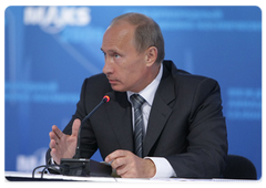 Председатель Правительства Российской Федерации В.В.Путин провел совещание по вопросам развития отечественного самолетостроения|18 августа, 2009|18:54
