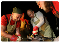 Prime Minister Vladimir Putin visited the ethnographic village of Taltsy on the banks of the Angara River, where he viewed handmade iron crafts by Lake Baikal area’s blacksmiths|2 august, 2009|11:00