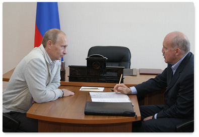 Prime Minister Vladimir Putin met with Irkutsk Region Governor Dmitry Mezentsev