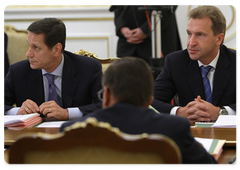 First Deputy Prime Minister Igor Shuvalov and Deputy Prime Minister Alexander Zhukov, from right at the background, at the meeting of the Government Presidium|20 august, 2009|16:00