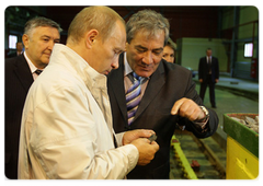Prime Minister Vladimir Putin at the ceremony of commissioning the Mir open pit mine in Yakutia|21 august, 2009|08:52