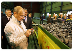 Prime Minister Vladimir Putin at the ceremony of commissioning the Mir open pit mine in Yakutia|21 august, 2009|08:55